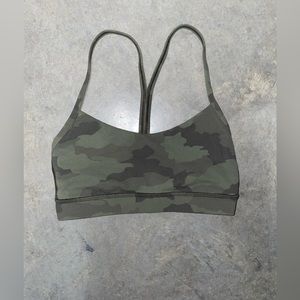 Lululemon flow Y bra. Green camo. Size 4